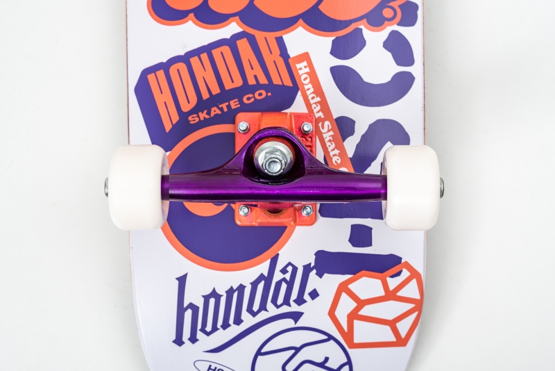 Skate Montado Hondar Iniciante Srie Sticker Branco